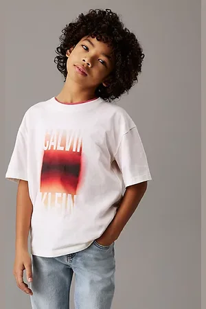 Calvin Klein Gradient Graphic Logo T-shirt