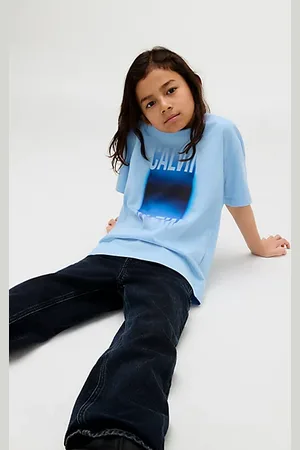 Calvin Klein Gradient Graphic Logo T-shirt
