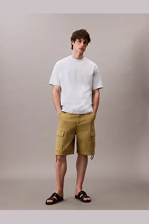 Calvin Klein Logo Graphic Relaxed T-Shirt