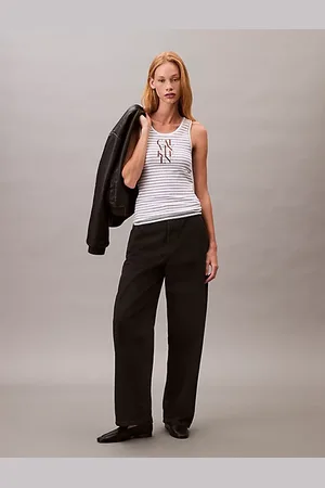 Calvin Klein Boxy Cropped Logo T-shirt