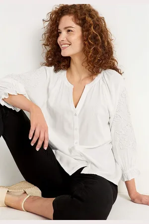 Cellbes Bluse med broderi