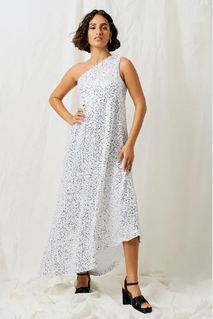 JOELLE Pailletkjole i one shoulder-model