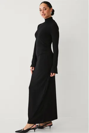 ELLOS Strikket kjole med sidedrapering