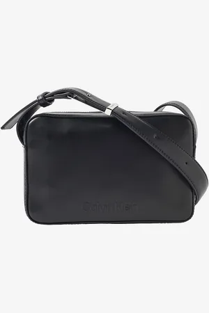 Calvin Klein Sidetaske Embossed Logo Camera Bag