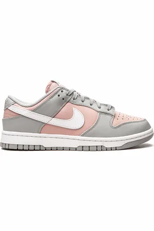 Nike Dunk Low sneakers