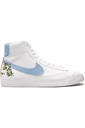 Nike Blazer mid-top sneakers