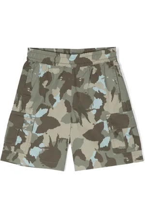 Aspesi Shorts med flere lommer og kamuflagetryk
