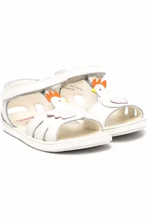 Camper Sandaler med udskæringsdetalje