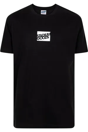 STADIUM GOODS® Kasseformet Black T-shirt med logo