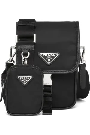 Prada Skuldertaske i Re-Nylon med trekantet logo