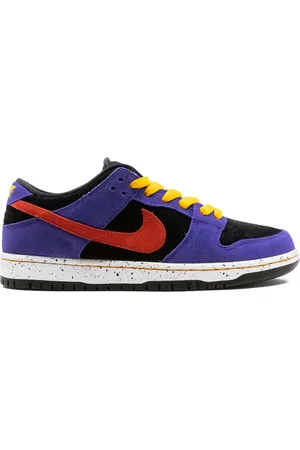 Nike SB Dunk Low sneakers