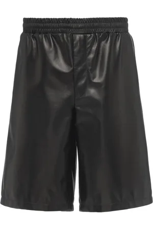 Prada Bermuda-shorts i læder med trekantet logo