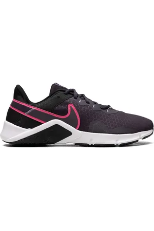 Nike Legend Essential 2 sneakers