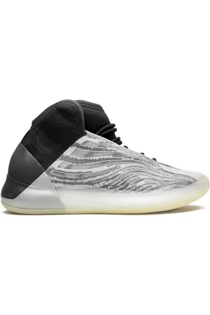 adidas YZY QNTM Yeezy Quantum sneakers