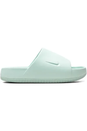 Nike Calm 
