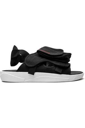 Jordan LS Black sandaler
