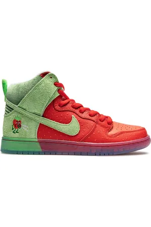Nike SB Dunk High Strawberry Cough sneakers