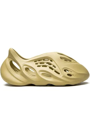 adidas YEEZY Foam Runner Sulfur sneakers