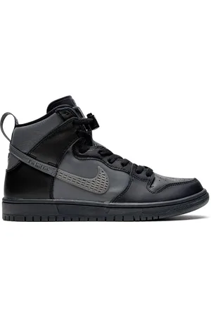 Nike High-top SB Dunk sneakers