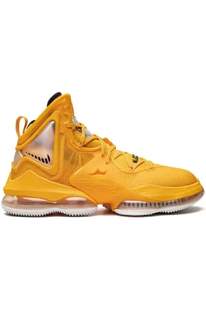 Nike LeBron 19 high-top sneakers