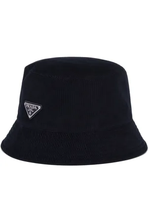 Prada Bøllehat i fløjl med trekantet logo i emalje