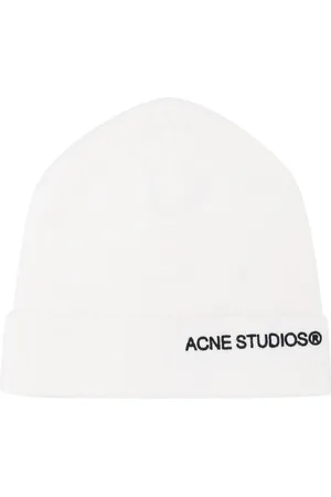 Acne Studios Ribstrikket hue med broderet logo
