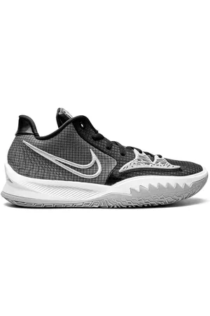 Nike Kyrie Low 4 sneakers