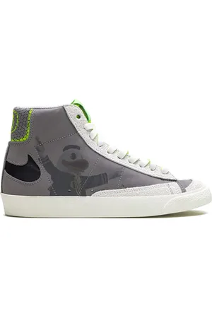 Nike Blazer Mid 77 University of Oregon Football sneakers