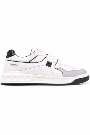 VALENTINO GARAVANI Sneakers i læder med nitter