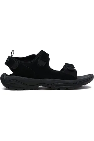 Comme des Garçons Sandaler med burrelukning og logotryk