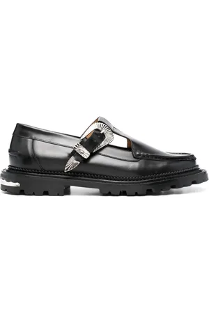 TOGA VIRILIS Loafers i læder med spændelukning