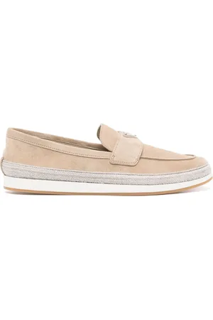 Prada Loafers i ruskind med trekantet logo