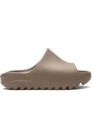 adidas Yeezy sandaler