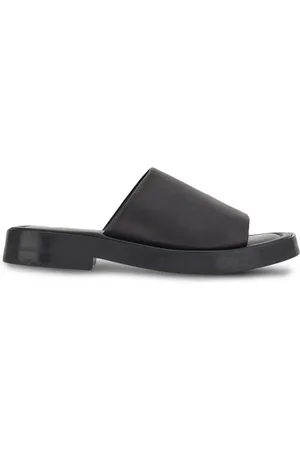 Salvatore Ferragamo Lædersandaler med krydsende remme
