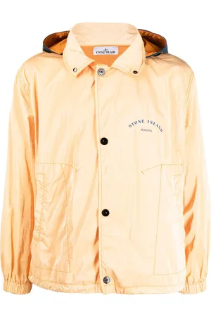 Stone Island Jakke med hætte og logotryk på brystet