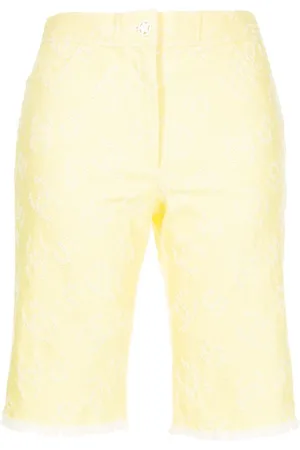 CHANEL Bermuda-shorts med broderie anglaise og logo fra 2006