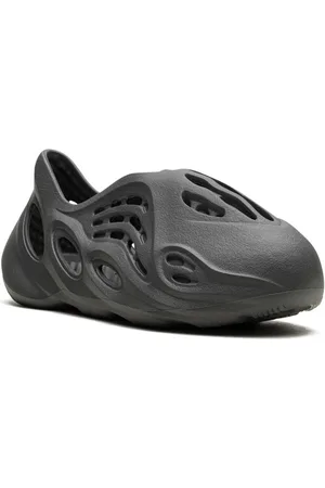 adidas Yeezy Foam RNR "Carbon" sneakers