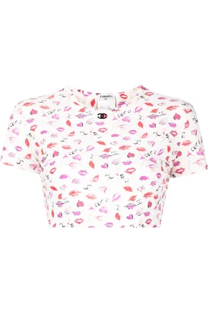 CHANEL Cropped top med læbestift-tryk fra 1995