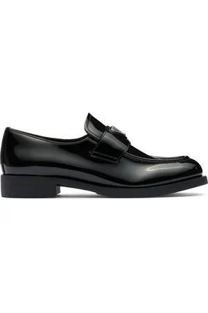 Prada Loafers i læder med trekantet logo