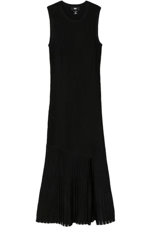 DKNY Lang ribstrikket kjole