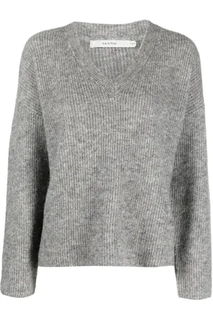 Gestuz Ribstrikket sweater med V-hals