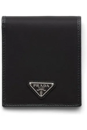 Prada Pung i genanvendt nylon med logoplade