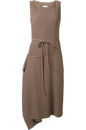 GOEN.J Draperet asymmetrisk shift-kjole