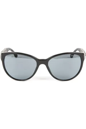 CHANEL Cat-eye-solbriller med kædedetalje fra 00