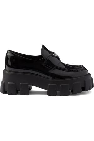 Prada Monolith loafers i lakeret læder