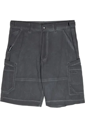 Izzue Shorts med broderet logo og falmet effekt