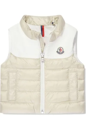 Moncler Dunvest med logomærke