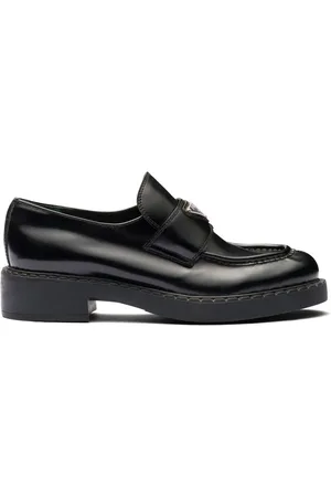 Prada Chocolate loafers i børstet læder
