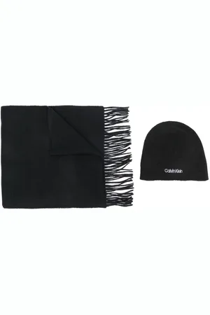 Calvin Klein Hue og tørklæde-sæt med broderet logo