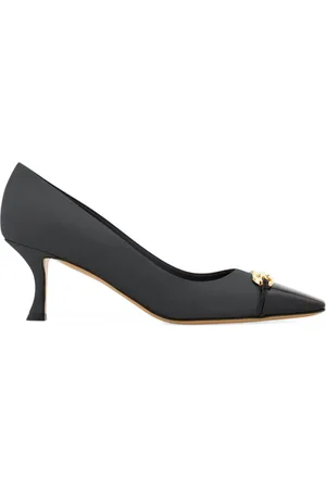 Salvatore Ferragamo 60 pumps med Gancini-plade